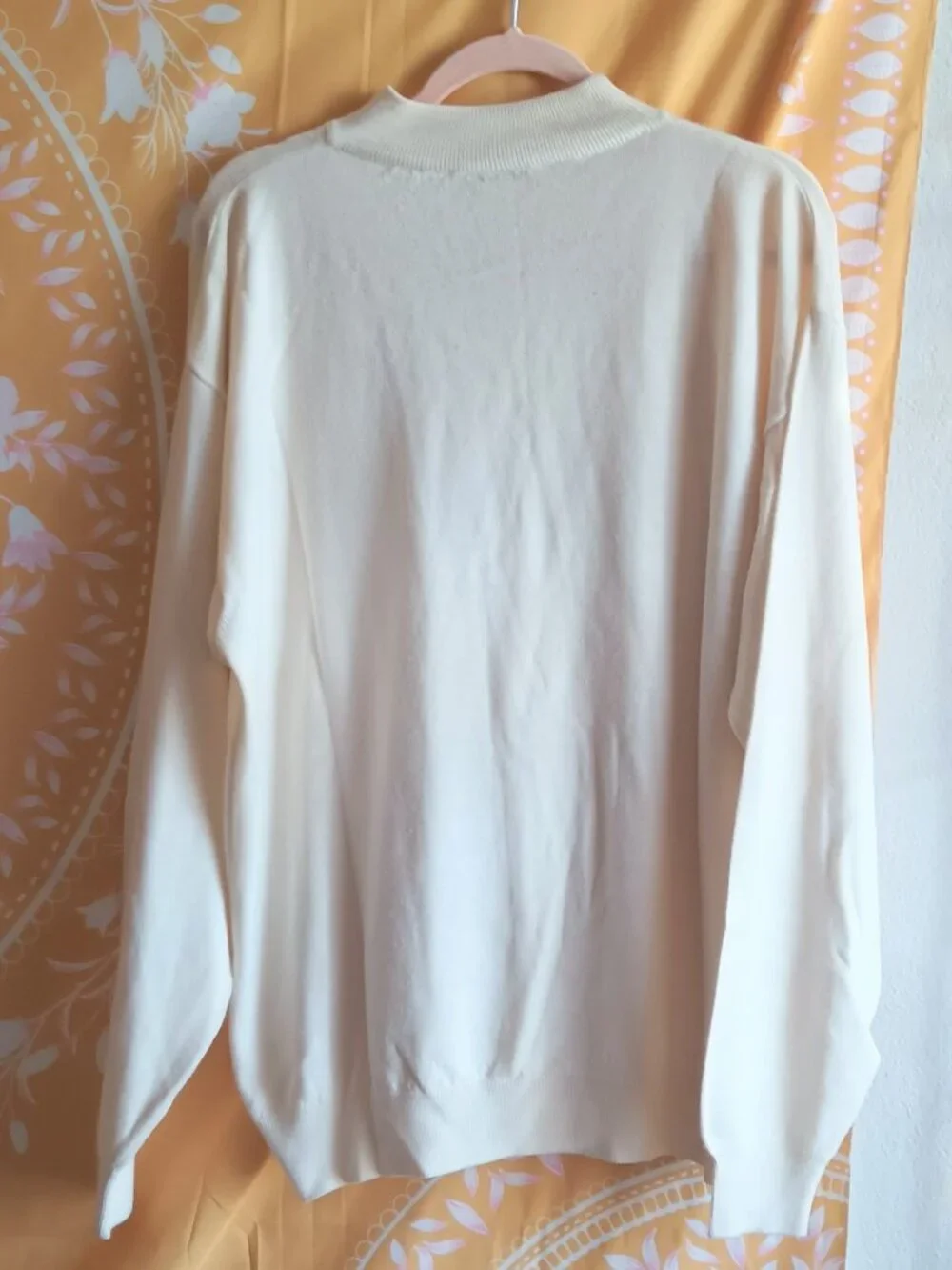 Vintage 1980s Fiji Lightweight White Knit Mock Neck Large Sweater